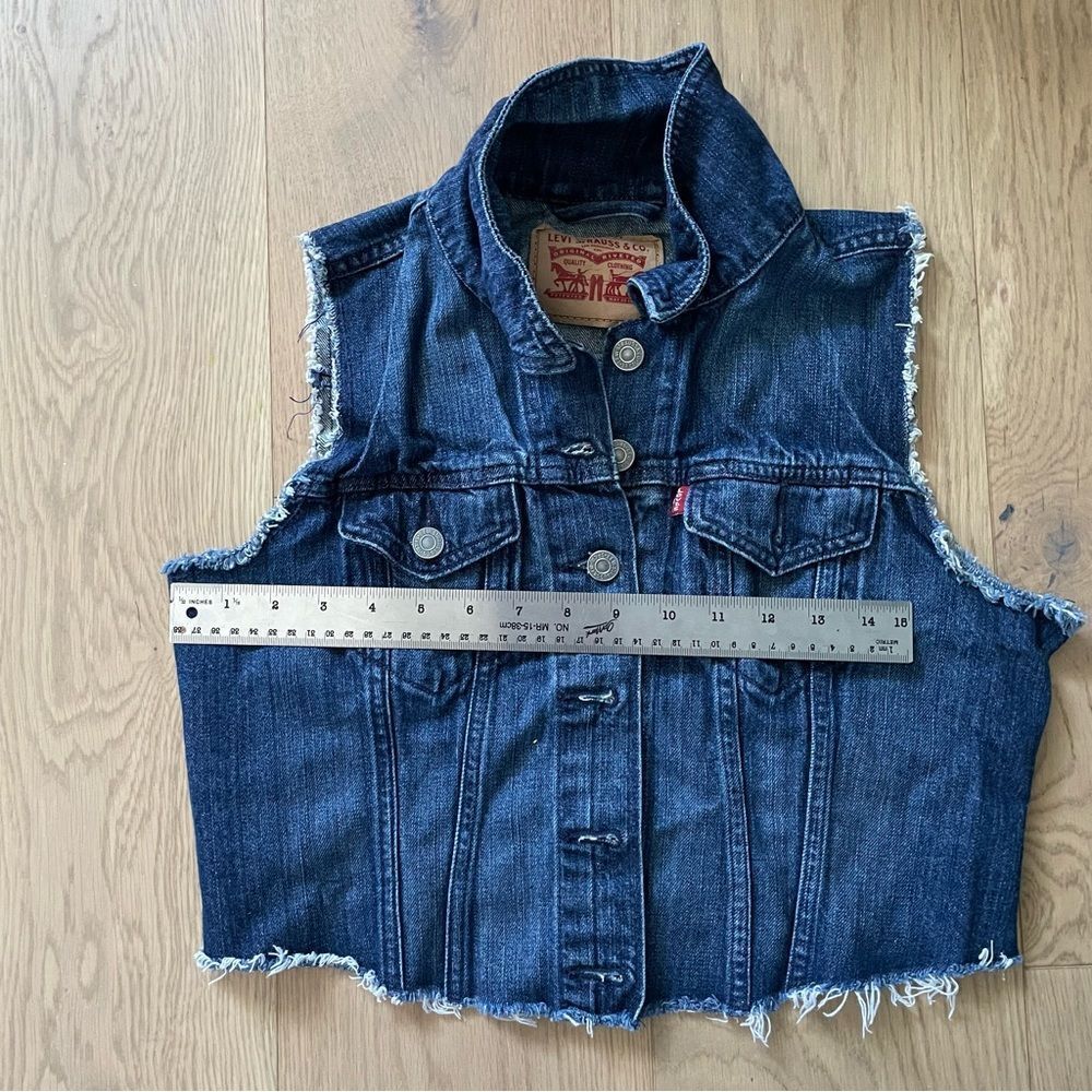 Levi’s vest - Picture 10 of 12